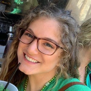 Meet your Posher, Savannah